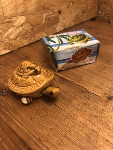 Pot Nodding Turtle, Brown, 7cm,