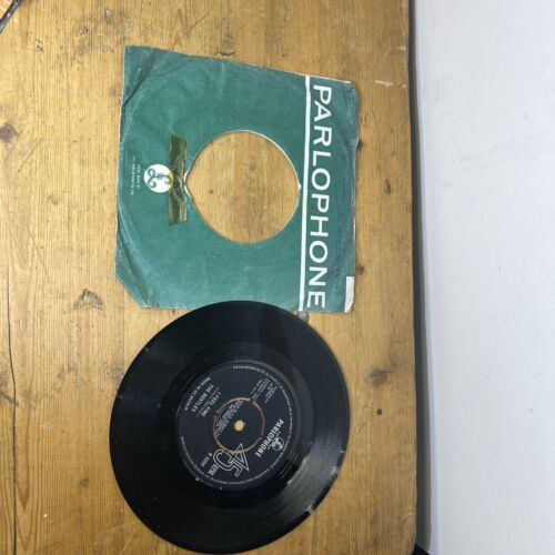 The Beatles I Feel Fine 7" UK ORIG 1964 Parlophone R 5200 bw She's A Woman VINYL